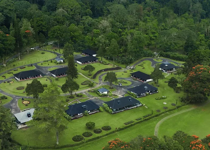 Handara Golf & Bali Resort 4*