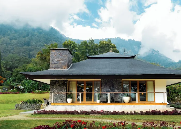 Handara Golf & Bali 4* Bedugul (Bali)